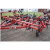 Image 7 : CIH 4500 17 1/2' cultivator, hydraulic fold, 3 bar harrow, rear hitch, one owner, very nice