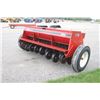 Image 4 : IH 5100 16 run seed drill, grass box, press wheels