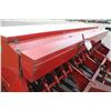 Image 9 : IH 5100 16 run seed drill, grass box, press wheels