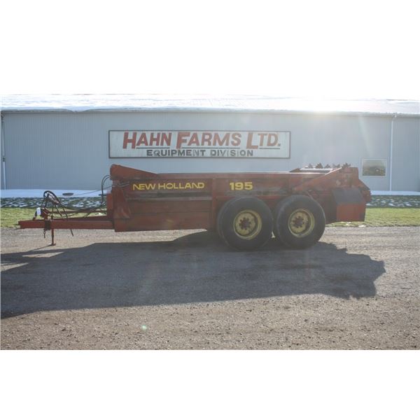 New Holland 195 tandem axle manure spreader, top beater, end gate