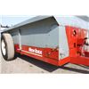 Image 9 : New Idea 3722 single axle manure spreader, top beater, one owner
