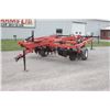Image 2 : Unverferth Penetrator 9 shank soil saver, walking tandem, rear levelling bar
