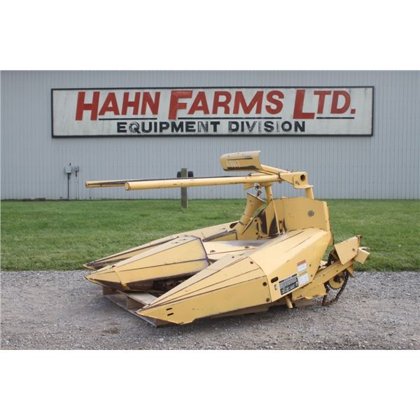 New Holland 824 2 row corn head
