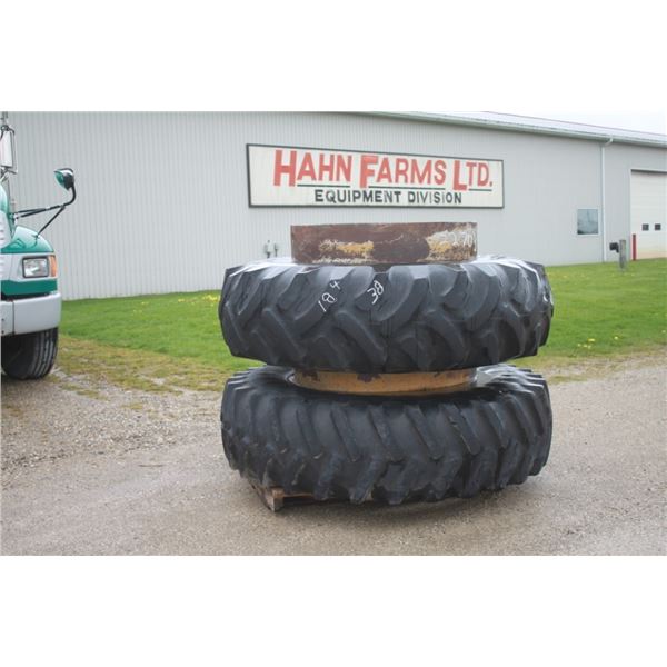 Set of 18.4x38 T-rail duals
