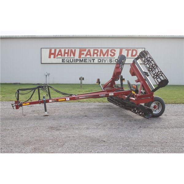 CIH 110 24' hydraulic folding crumbler