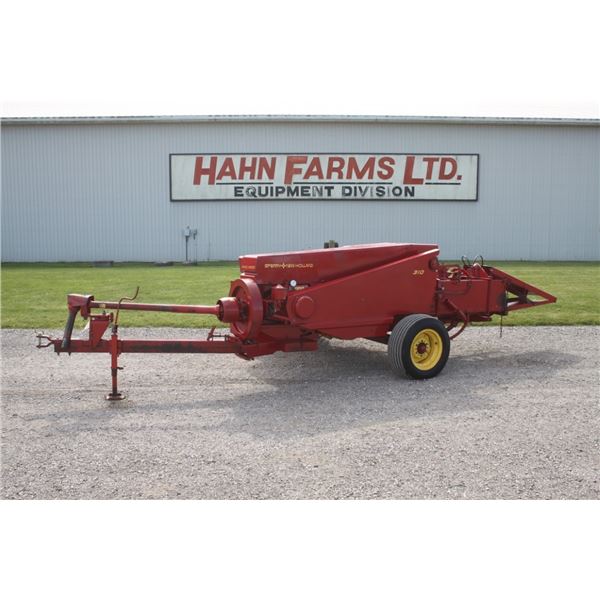 New Holland 310 small square baler, hydraulic bale tension, 2 piece bale chute, one owner