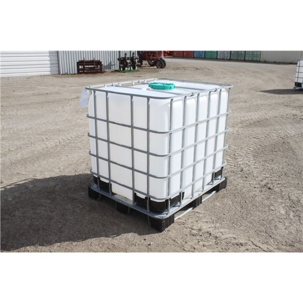 Unknown 200 gal liquid poly tote