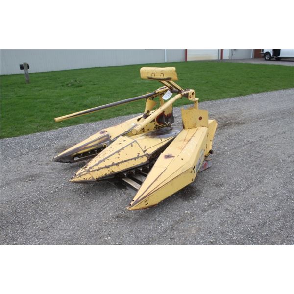 New Holland 824 2 row cornhead
