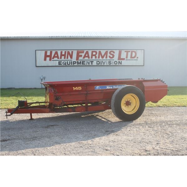New Holland 145 single axle manure spreader, local unit