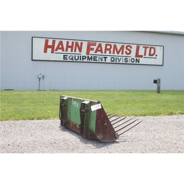 JD 5' manure fork, JD 245 coupler