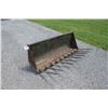 Image 2 : JD 5' manure fork, JD 245 coupler