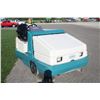 Image 7 : Tennant 355 self propelled sweeper, 1017 hours, local municipal unit