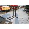 Image 2 : Used 48" bucket hangover pallet forks