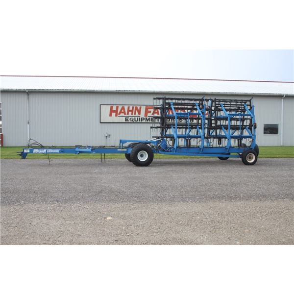 Brandt Contour Commander 32', 5 bar heavy duty rear folding harrow