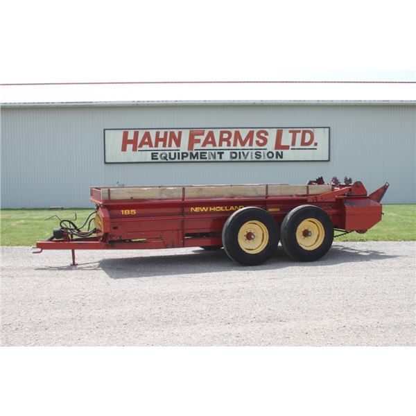 New Holland 185 tandem axle manure spreader, double beater, hydraulic end gate, hydraulic drive, goo