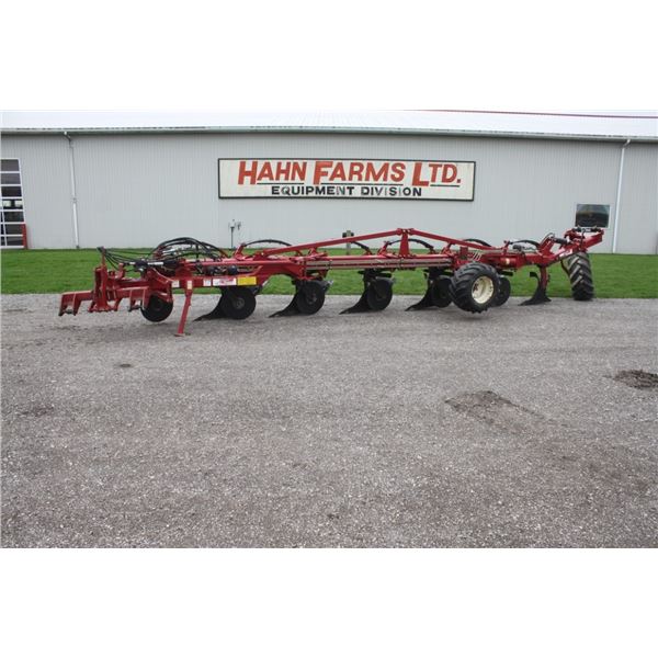 Gregoire Besson 6 furrow, vari-width semi-mount plow, auto reset, one owner