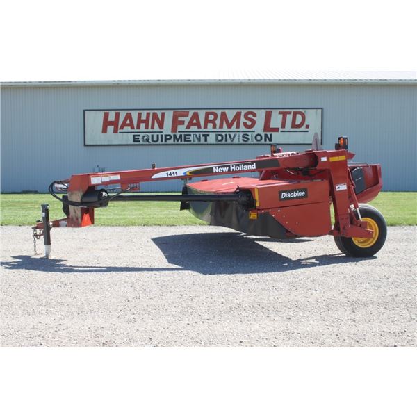 New Holland 1411 10' 4" discbine, conditioning rolls, one owner