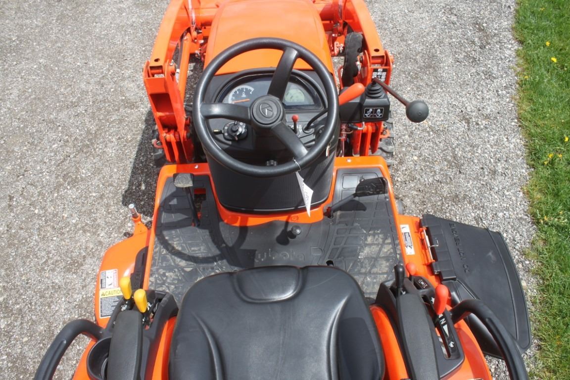 Kubota BX2370 4wd compact tractor, hydro, 54