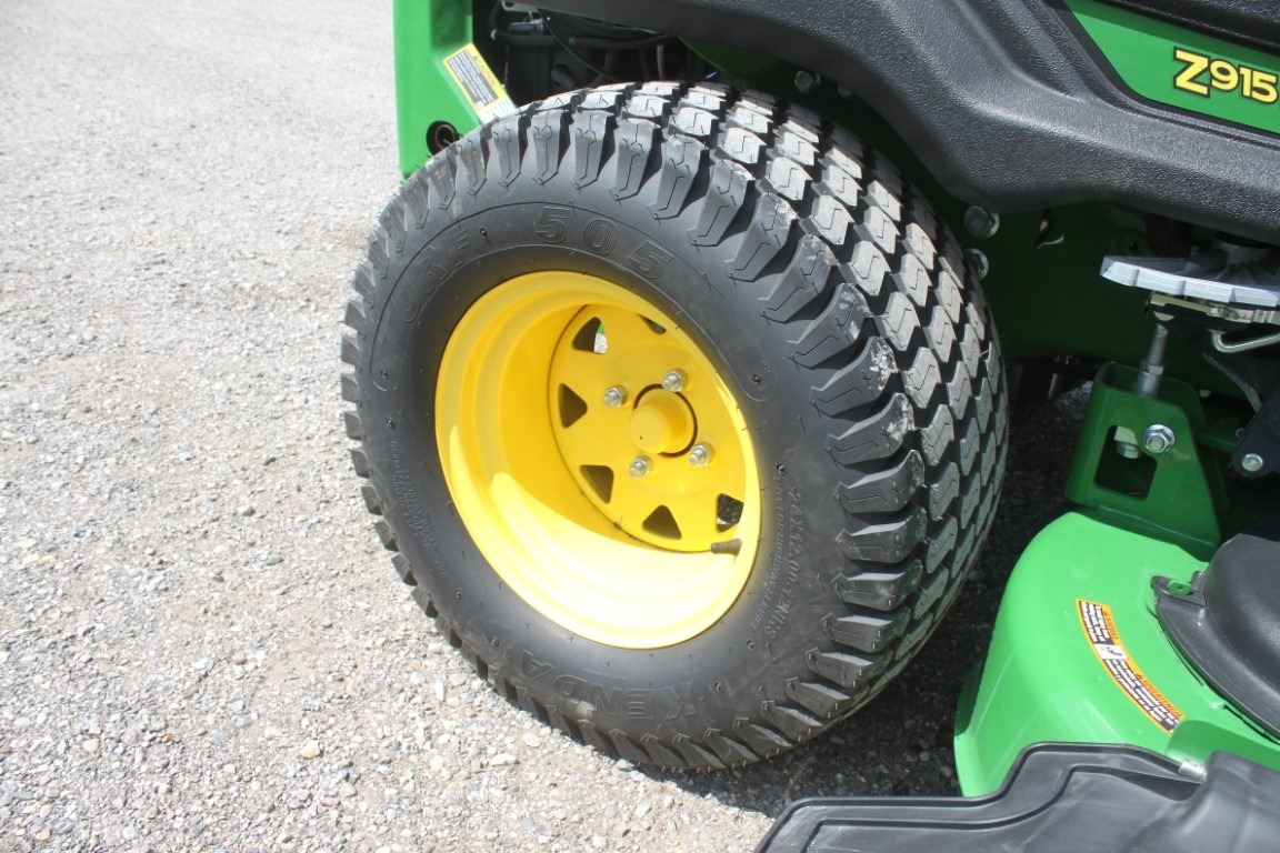 JD Z915E zero turn mower, 7IRON II 60" commercial deck, ComfortGlide