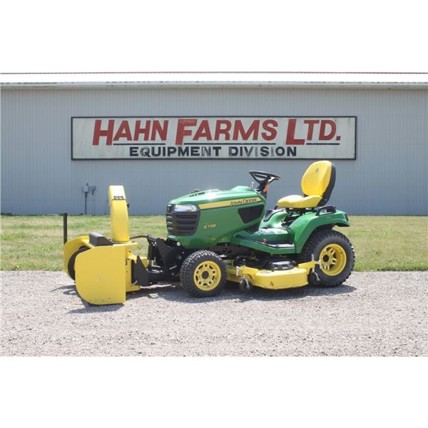 JD X738 4wd lawn tractor, JD high capacity 60" Drive Over deck, deluxe