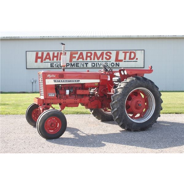 IH 656 2wd Hydro tractor, Farmall,  gas, 1 remote, 16.9x38, 5959 hours, one owner