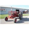 Image 2 : IH 656 2wd Hydro tractor, Farmall,  gas, 1 remote, 16.9x38, 5959 hours, one owner