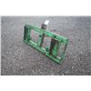 Image 3 : HLA single prong bale spear, JD 245 coupler