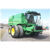 Image 4 : JD S670 combine, 3 speed hydro, power bin, 520/85R42 duals, premium cab, electric power mirrors, Aut