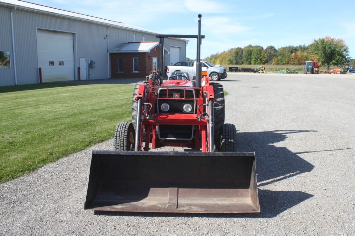 MF 240 2wd tractor, rops, 8 speed, Allied 395 loader, 14.9x24, QT