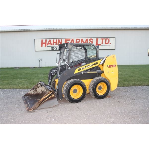 New Holland L213 skidsteer, rops, auxiliary hydraulics, 10-16.5, 485 hours, GP bucket