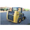 Image 6 : New Holland L213 skidsteer, rops, auxiliary hydraulics, 10-16.5, 485 hours, GP bucket