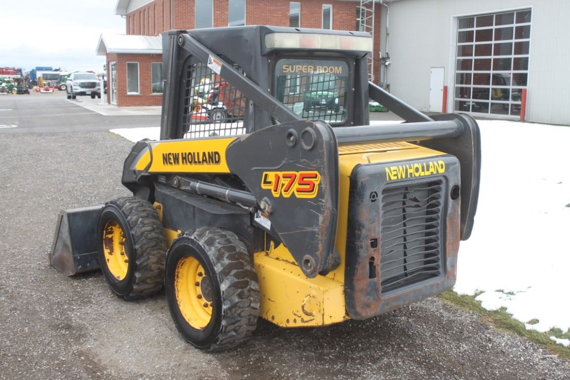 New Holland L175 skidsteer, rops, , aux hydraulics, hand controls, 10 ...