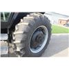 Image 9 : CIH 2096 2wd tractor, cab, air, powershift, 3 remotes, 20.8 x 38, 11 front weights, Cummins power, 3