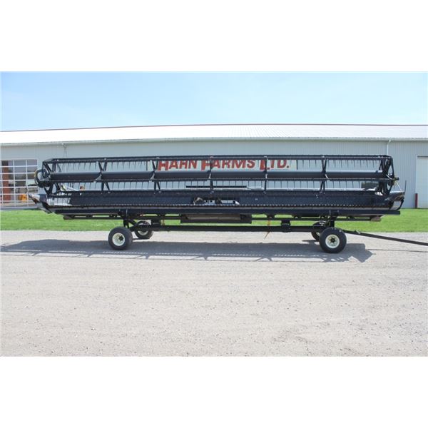 Agco 9250 30' flex draper, Gleaner single point hook up, 3" SCH double drive knife, low acres