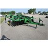 Image 4 : JD 714 9 shank soil saver, true depth shanks, walking tandem axles, low acres