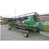 Image 8 : JD 925F 25' flex head, hydraulic fore and aft, full finger auger, stubble lights, single point hooku
