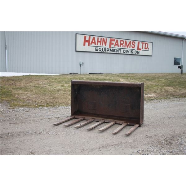 Frey 4' manure bucket, Frey QT