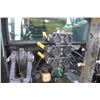 Image 11 : Agco White 6105 4wd tractor, cab, air, 3 remotes, 18.4x38, 1049 hours, one owner
