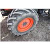 Image 11 : Kubota M7040 4wd tractor, cab, air, M25 SL loader, hydraulic shuttle, 16.9x28, 1 remote, 2990 hours