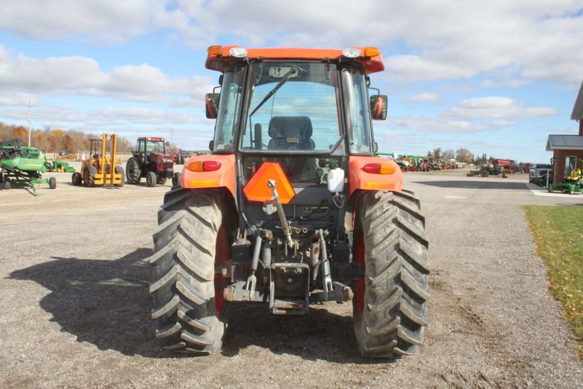Kubota M7040 4wd tractor, cab, air, M25 SL loader, hydraulic shuttle