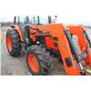 Image 12 : Kubota M6800 4wd tractor, cab, air, M21 loader, hydraulic shuttle with creeper, 16.9x30, 2 remotes,