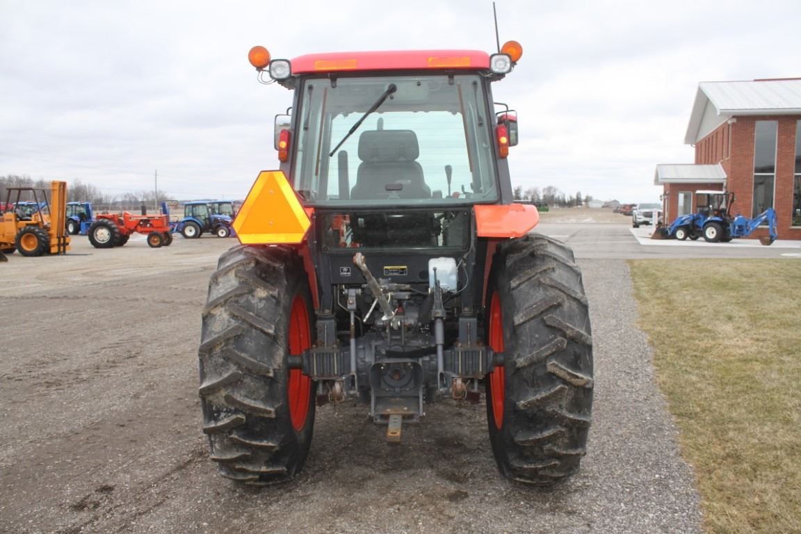 Kubota M6800 4wd tractor, cab, air, M21 loader, hydraulic shuttle with