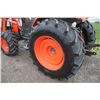 Image 9 : Kubota M6800 4wd tractor, cab, air, M920 SL loader, 16.9x30, hydraulic shuttle, 2 remotes, 3319 hour