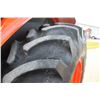 Image 10 : Kubota M6800 4wd tractor, cab, air, M720 loader, hydraulic shuttle, 16.9R30, 1 remote, 2839 hours, l