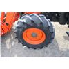 Image 11 : Kubota M6800 4wd tractor, cab, air, M720 loader, hydraulic shuttle, 16.9R30, 1 remote, 2839 hours, l