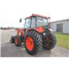 Image 8 : Kubota M6800 4wd tractor, cab, air, M720 loader, hydraulic shuttle, 16.9R30, 1 remote, 2839 hours, l