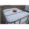Image 4 : Unknown 200 gal liquid poly tote