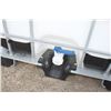 Image 3 : Unknown 200 gal liquid poly tote