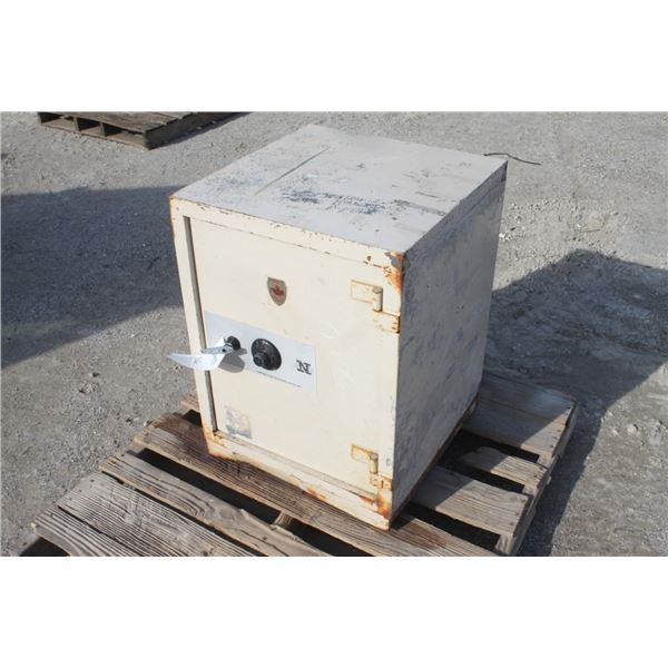 Unknown Coffre National Safe Inc 21"x21"x29" safe