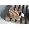 Image 1 : Unknown 5 tractor weights